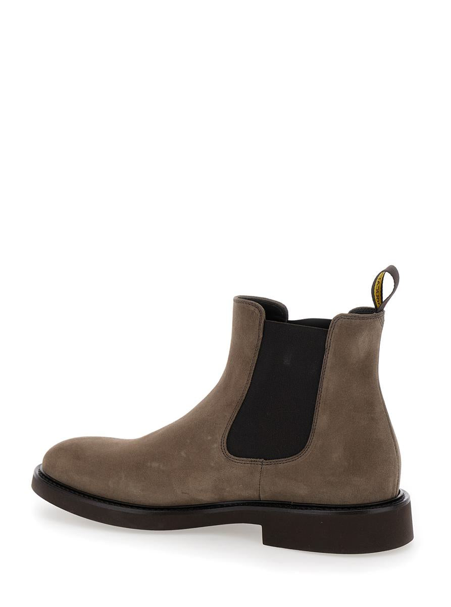 'beatles' brown chelsea boots in suede man