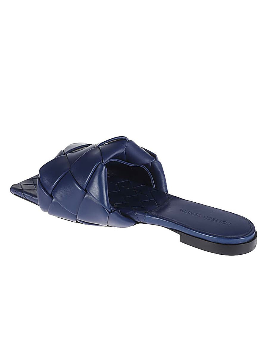 bottega veneta lido leather flat sandals